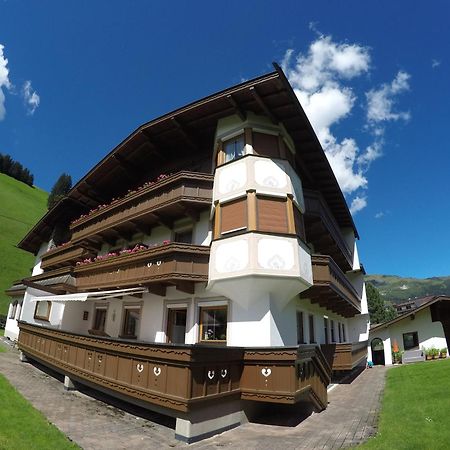 Gaestehaus Alpenland Тукс Екстериор снимка